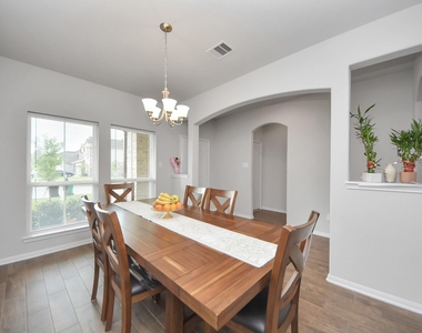 4239 Wyanngate Drive - Photo Thumbnail 4
