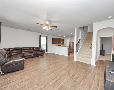 4239 Wyanngate Drive - Photo Thumbnail 13