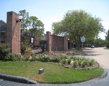 2023 Gentryside Drive - Photo Thumbnail 11