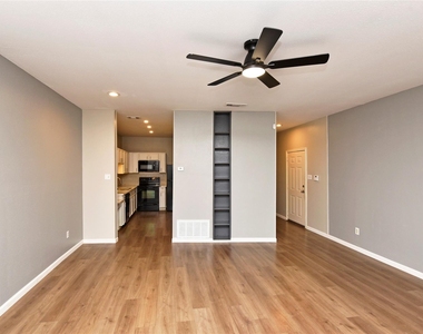 2023 Gentryside Drive - Photo Thumbnail 16