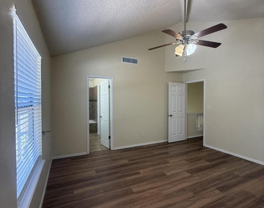 12000 Ivory Gate Way - Photo Thumbnail 29