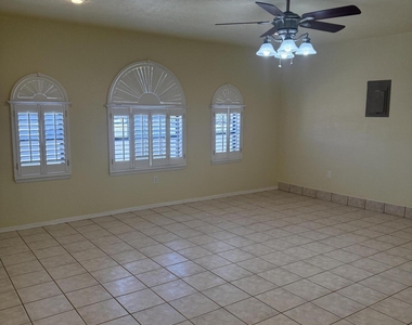 12000 Ivory Gate Way - Photo Thumbnail 7