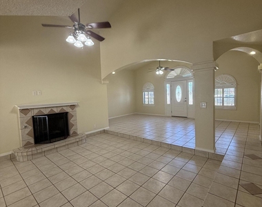 12000 Ivory Gate Way - Photo Thumbnail 24