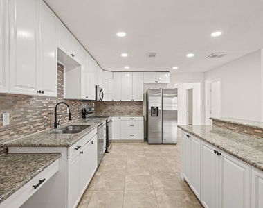 6711 Pickett Drive - Photo Thumbnail 3