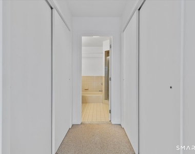 13 Harbour Close - Photo Thumbnail 18