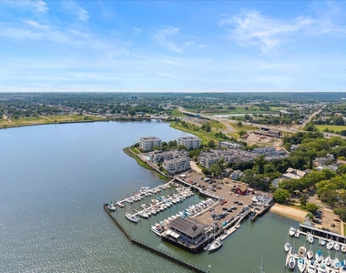 13 Harbour Close - Photo Thumbnail 32