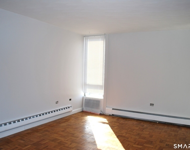 87 Glenbrook Road - Photo Thumbnail 6