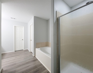 3602 Zephyr Glen Way - Photo Thumbnail 20
