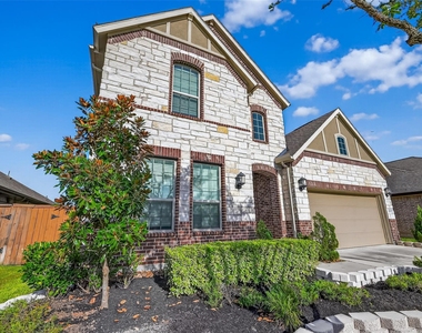 10519 Forfar Lane - Photo Thumbnail 2