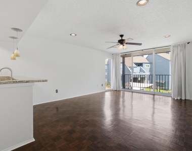12500 Melville Drive - Photo Thumbnail 11
