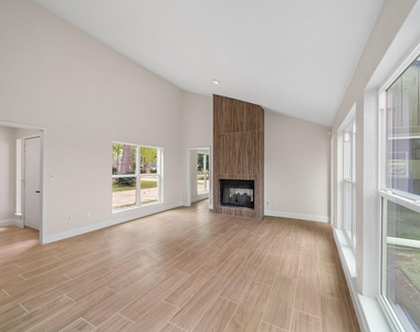 15034 Rose Valley Drive - Photo Thumbnail 8