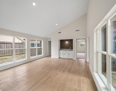 15034 Rose Valley Drive - Photo Thumbnail 6