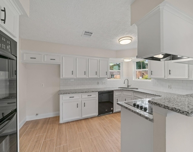 15034 Rose Valley Drive - Photo Thumbnail 12