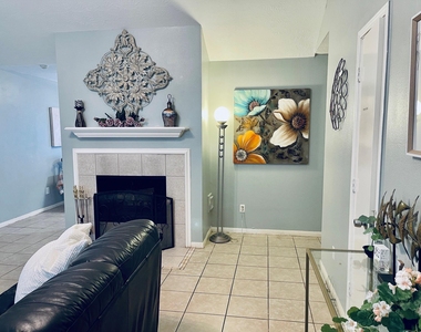 118 Willoughby Court - Photo Thumbnail 3
