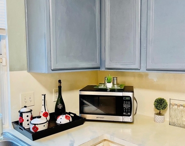 118 Willoughby Court - Photo Thumbnail 15