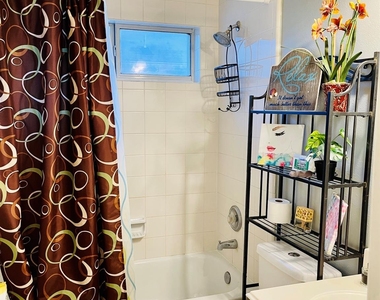 118 Willoughby Court - Photo Thumbnail 27