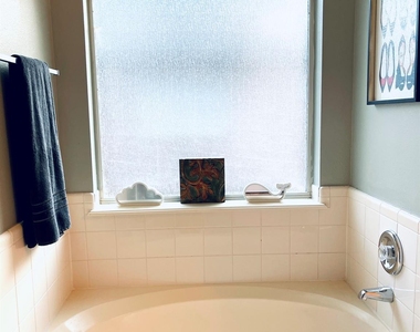 118 Willoughby Court - Photo Thumbnail 22