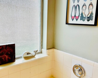 118 Willoughby Court - Photo Thumbnail 23