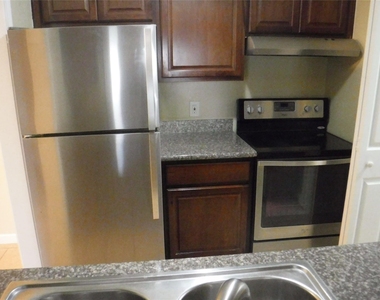 10110 Westview Drive - Photo Thumbnail 4