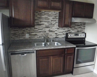 10110 Westview Drive - Photo Thumbnail 11