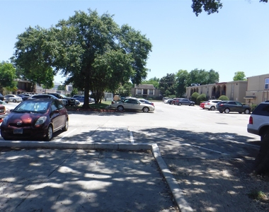 10110 Westview Drive - Photo Thumbnail 8