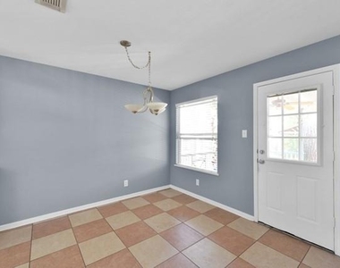 6715 Dillon Drive - Photo Thumbnail 12