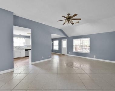 6715 Dillon Drive - Photo Thumbnail 8
