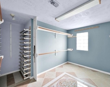 6715 Dillon Drive - Photo Thumbnail 18
