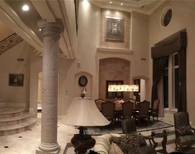 8741 Newport Isle Court - Photo Thumbnail 2