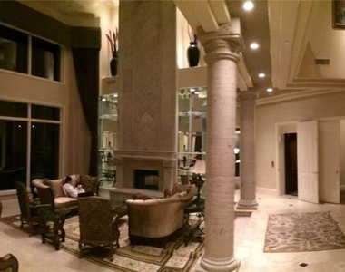 8741 Newport Isle Court - Photo Thumbnail 7