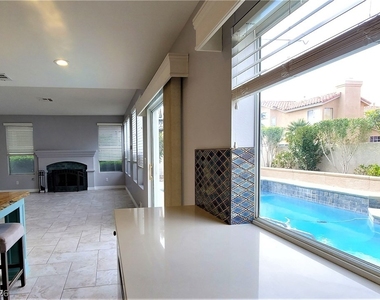 8272 Tibana Way - Photo Thumbnail 12