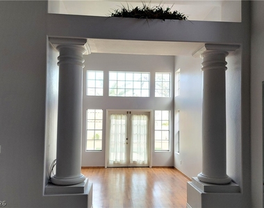 8272 Tibana Way - Photo Thumbnail 17