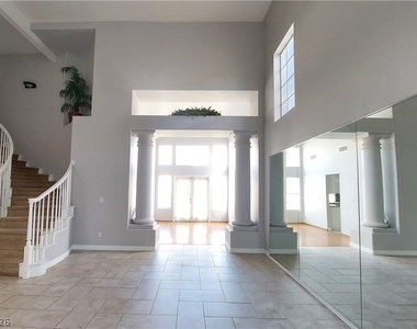 8272 Tibana Way - Photo Thumbnail 19