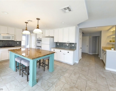 8272 Tibana Way - Photo Thumbnail 7