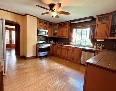 198 Chapin Street - Photo Thumbnail 4