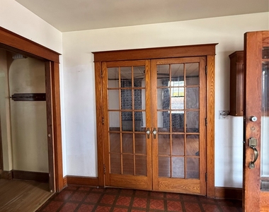 198 Chapin Street - Photo Thumbnail 8