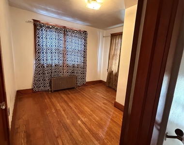 198 Chapin Street - Photo Thumbnail 5