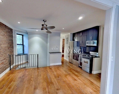 East 5th Street - Photo Thumbnail 2