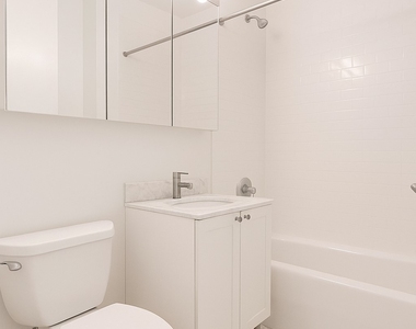 West 37th Street - Photo Thumbnail 5