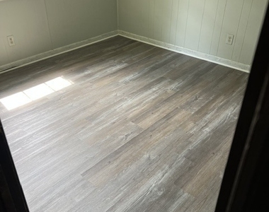 3030 Mangum Drive - Photo Thumbnail 10