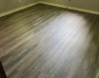 3030 Mangum Drive - Photo Thumbnail 12