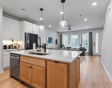 2268 Rook Drive - Photo Thumbnail 5