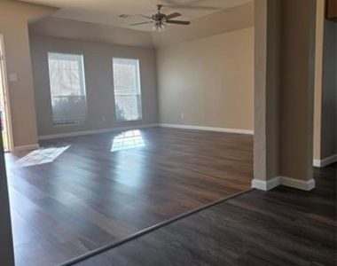 1432 Baylee Street - Photo Thumbnail 11