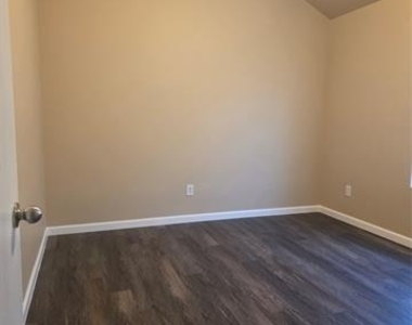 1432 Baylee Street - Photo Thumbnail 8