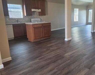 1432 Baylee Street - Photo Thumbnail 18