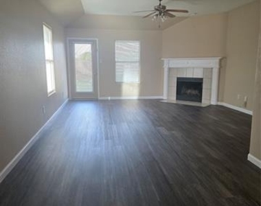 1432 Baylee Street - Photo Thumbnail 15