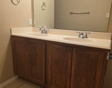 1432 Baylee Street - Photo Thumbnail 6