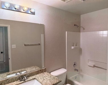 11508 Gloriosa Drive - Photo Thumbnail 14