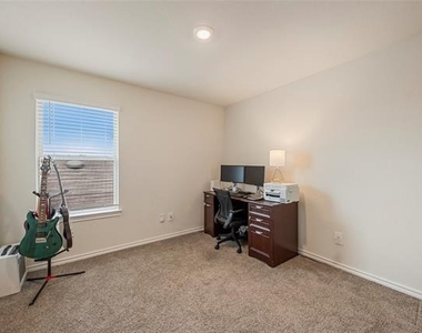 444 Vitex Drive - Photo Thumbnail 20