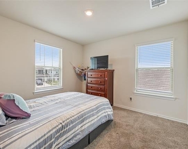 444 Vitex Drive - Photo Thumbnail 19